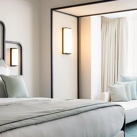 Mondrian Hotel