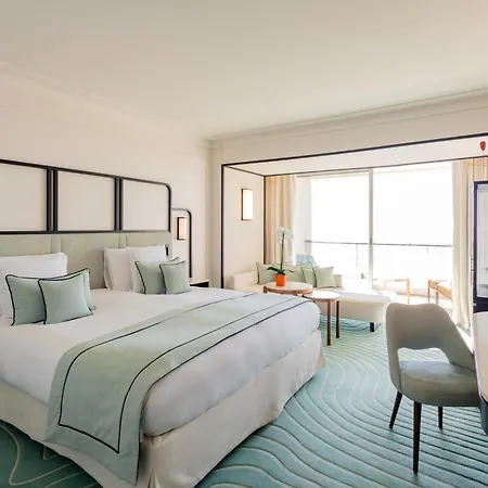 Mondrian Hotel 5*